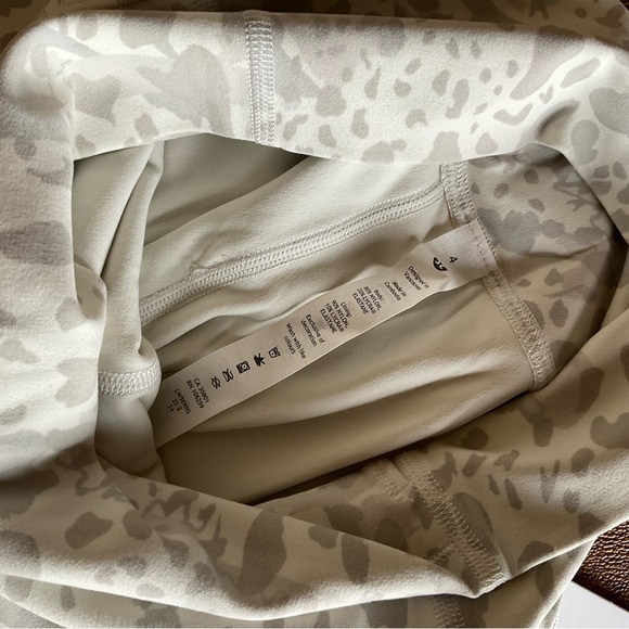 NWT LULULEMON Align HR Pant 25” - Picture 5 of 6